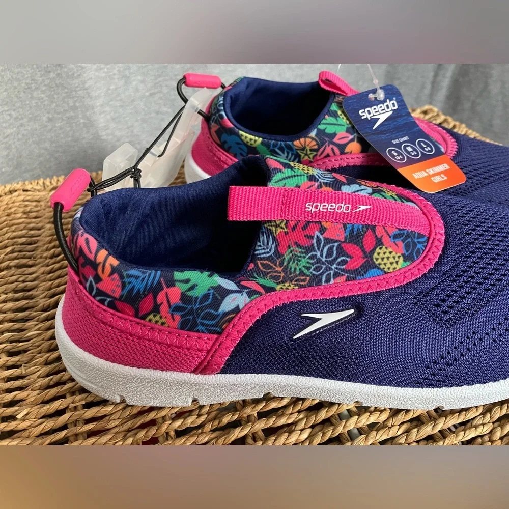 NWT - Speedo Kids' Water Shoes - Size Medium (2-3)
